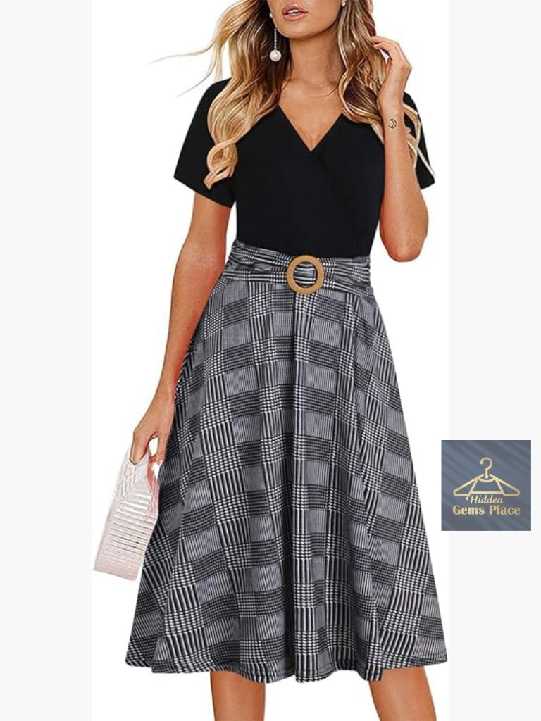 Knee-Length Fit & Flare Dress With Pockets, V-Neck, Short Sleeve